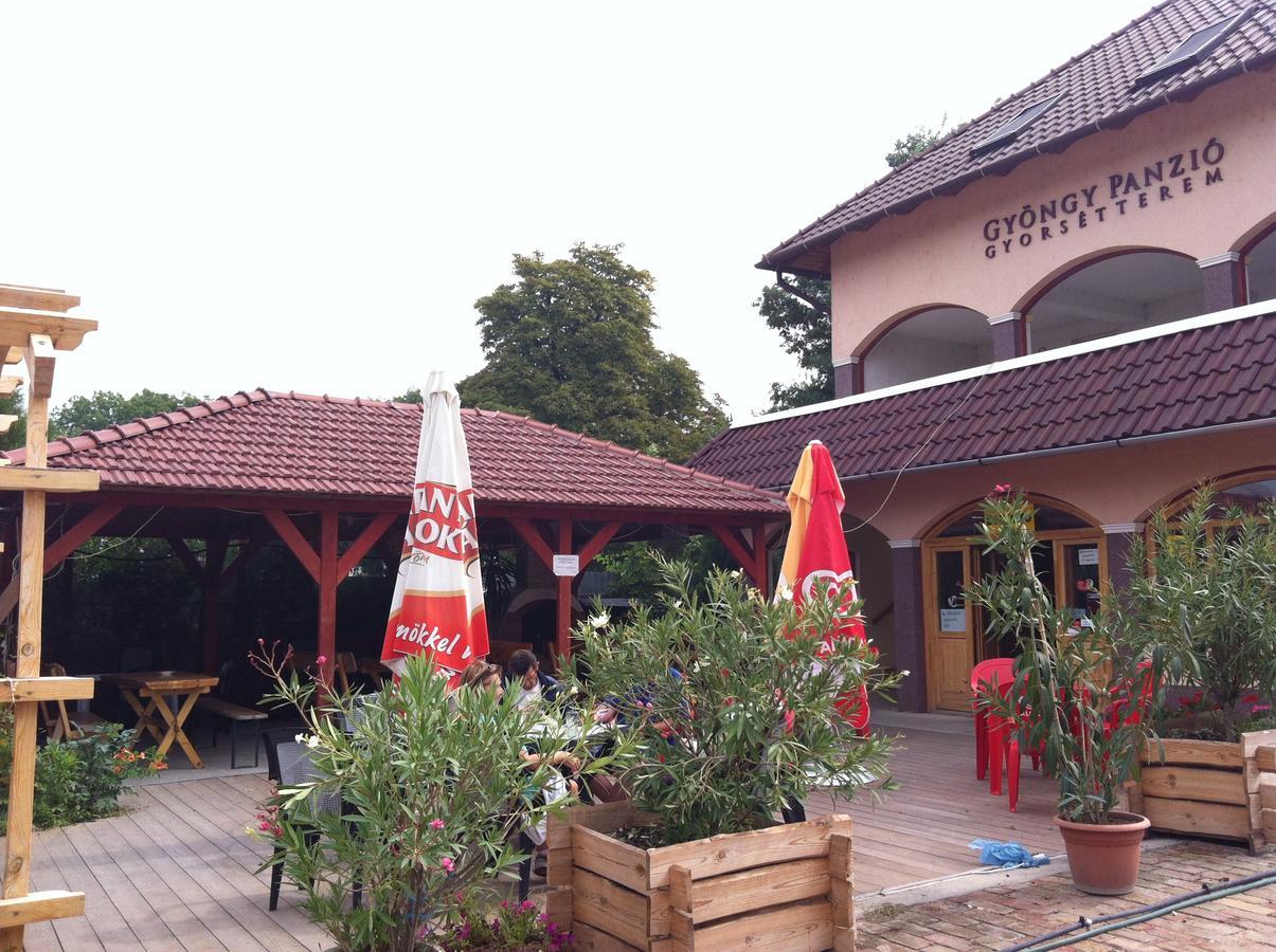 Gyongy Panzio Hotel Velence Buitenkant foto